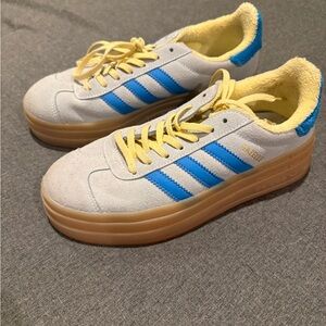 adidas Platform Sneakers in light Blue & Yellow